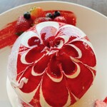SHIROI KOIBITO PARK - 色鮮やかなBerryパンケーキ