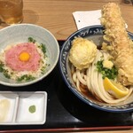 難波千日前 釜たけうどん - 