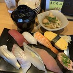 Sushi Maru Tatsu - にぎりランチ　¥980(税別)