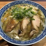 Menya Mufuu - 内モンゴル塩らぁめん燻製鶏 ¥1.100(税込)