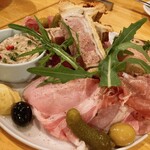 ビストロ ガヴロッシュ - 肉の盛り合わせ