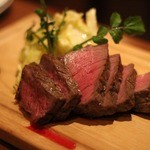 ワインと熟成肉のイタリアン ボノ - ランプ肉の熟成肉