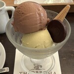 ジェラテリア テオブロマ - チョコレートとピスタチオ