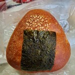 米粉パン＆カフェ 薗部商店 - おにぎりパン(ツナマヨ)