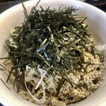 なぜ蕎麦にラー油を入れるのか。 新橋店 - 