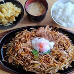 天領屋 - 満腹焼きそば定食(大盛＆温玉)