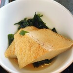 そば処やわらぎ - 美味しい小鉢は厚揚げの煮物