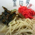 金田家 さくら亭 - 紅生姜・辛子高菜・にんにくをトッピング