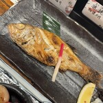 源左ェ門 - のどぐろの塩焼き。食べ終わったらお吸い物にしてくれます。