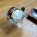 Iyomon Kafe - ミニサンデー　450円