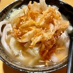 Itsuki - 吉田うどん@620円＋かき揚げ@150円  相変わらずのゴリゴリ麺！それが噛み締めるほどに味わい深くなっていくから不思議！そしていつしかコイツの虜になっていて、もうひとくち もうひとくちと箸が丼へ