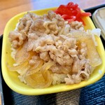 蕎麦食堂 いけち - プチ丼セット(牛丼)@600円  ミニよりも更にひと回り小さなプチ丼。このくらいのサイズが蕎麦のお供にはちょうどいいかも！お味もちょい甘めでグーでした！