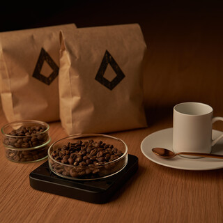 A special cup delivered from the Kitaoji roasting room. You can also takeaway high-quality products