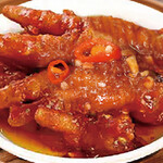 Steamed chicken legs with chili and soy sauce