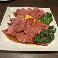 炭火焼肉 一徳 離宮 - 