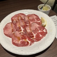 炭火焼肉 一徳 離宮 - 