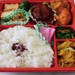 まむ - 料理写真:ミックス弁当　498円