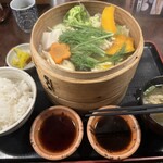 二代目 魚屋町 - 上州豚と１０種類の野菜のせいろ蒸し定食