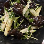Yakitori Andoyaki Ramu Umaikeru - 豆苗とキクラゲのサラダ