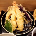 五代目 花山うどん - 銀座御膳 季節の天ぷら盛り合わせ