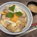 Tori To Tama Go Nose Mmon Ten Tori Tama - 平飼い新鮮卵の 親子丼／980円