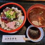 千亀利寿司 - 令和6年5月 ランチタイム(11:00〜14:00
            マグロ丼(赤出汁付) 税込550円