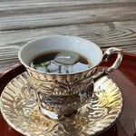 石垣屋 - 純銀製カップでいただくアイスコーヒー