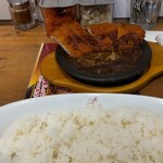 ホットスプーン 五反田店 - とんかつ牛すじ煮込みカレー 1,199円 消費税込み