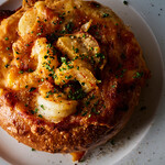 American bread gratin with scallops and shrimp