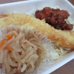 みつわ家 - ランチ丼を反対側から。