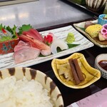 Sea blessings sashimi set