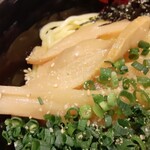 油そば 東京油組総本店 - そしてメンマが入り