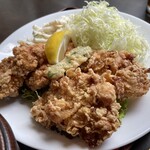 鳥割烹　大金 - ミックス（手前が竜田揚げ、奥が唐揚げ）