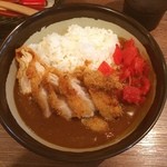 缶詰バー - 一日おいて、またまた飲み屋さんの500円ドンブリランチ、今日はチキンカツカレー丼です。