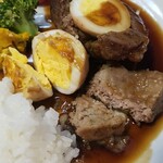 キッチン ブルー グローブ - ソースが多く、滑って玉子がカットできず！