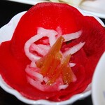蚕室カフェ かみず - 紅大根漬物