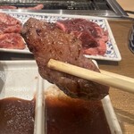 焼肉食堂まんぷく - 上カルビ こちらも生肉。