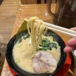 横浜家系ラーメン 角蔵家 - 