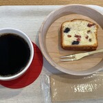 Specialtycoffee&Food mamocafe - ブレンドコーヒーとベリーと生姜のパウンドケーキ