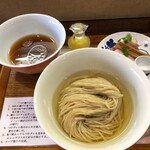 らあめん サンド - 昆布水つけ麺2024。税込1100円
