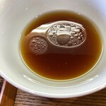 らあめん サンド - 鶏脂浮かぶ鶏醤油スープ！とにかく上品！