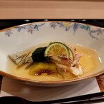 馬車道 大かわ - 白ズイキと毛蟹新ジュンサイ