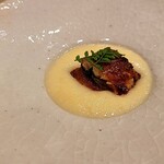 馬車道 大かわ - 鰻とホワイトアスパラのソース