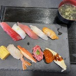 廻鮮寿司塩釜港 - 料理写真:上にぎり　アナゴが香ばしくて美味しいです。