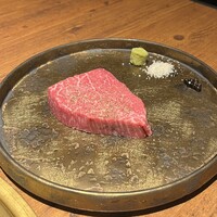 和牛とタン 焼肉 とみ 新橋本店 - 