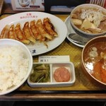 Gansosendaihitokutigyouz aazuma - 牛塩煮込み・餃子定食