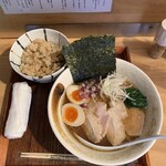 貝出汁らぁ麺 みぎわ - 