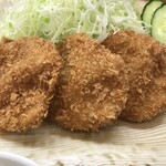 245135532 - サクッと軽めの衣。濃厚な旨味のヒレカツは3枚です。