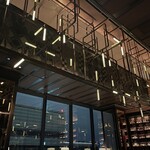 ヴェルテュ - バックバーと照明