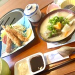 和食れすとらん すまいる ひなた屋 - 黒豚豚汁&エビフライ定食